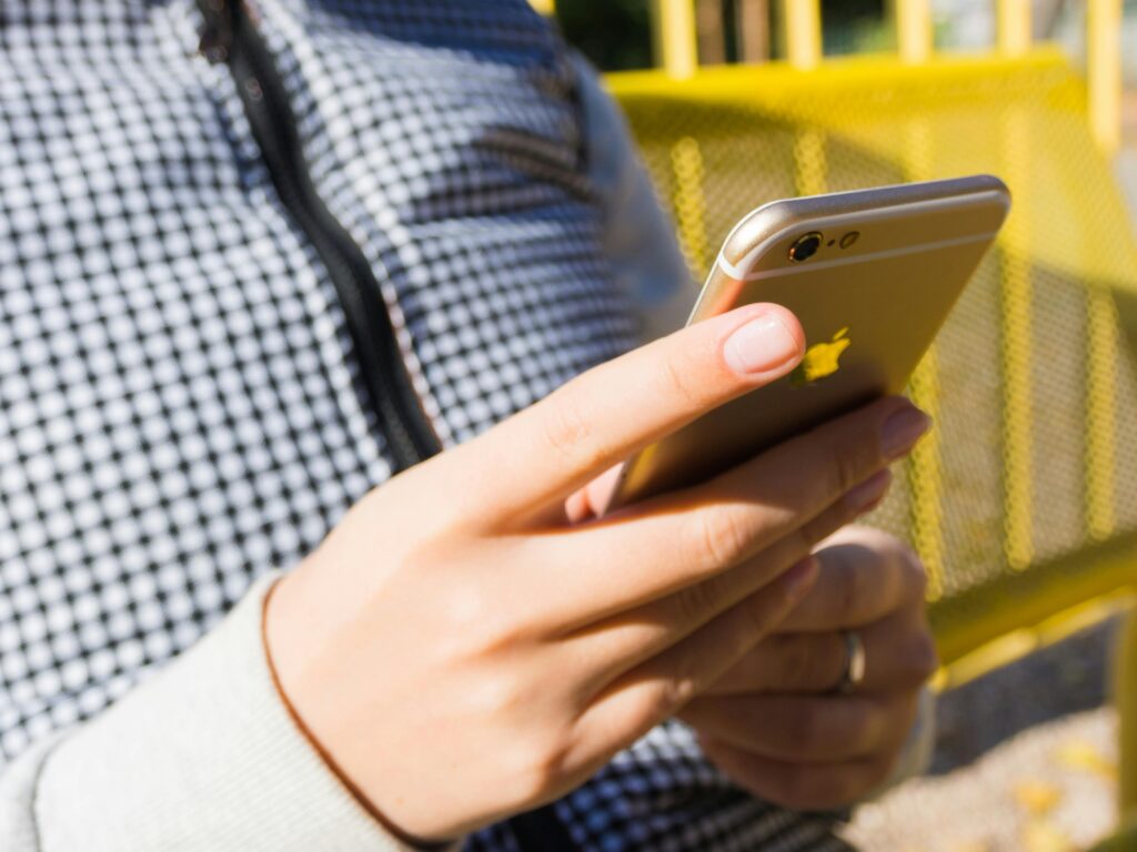 pexels-pixabay-272931-1024x768 متابعة الطلب الوظيفي بعد التقديم: كيف تزيد فرص قبولك؟